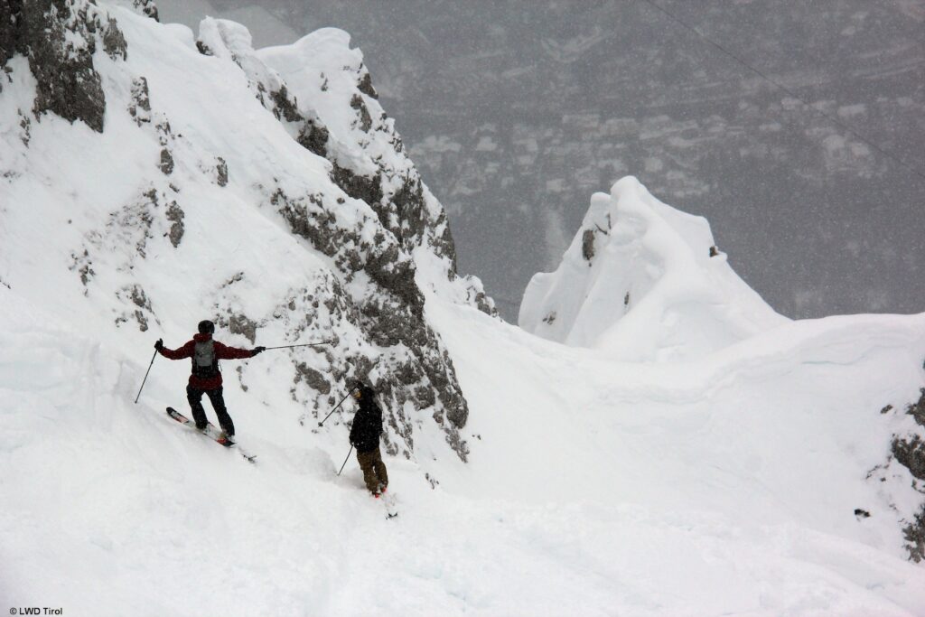 Unterwegs im Skigebiet. Stichwort: Kommunikation © LWD Tirol I snow institute