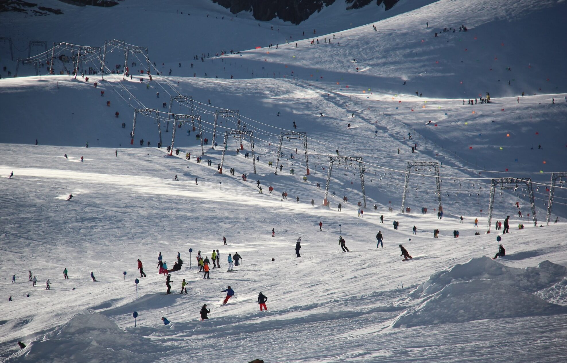 Was tun bei einem Notfall auf der Skipiste? © LWD Tirol I snow institute
