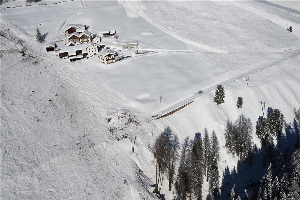 Von einer Lawine zerstörtes Gebäude in Langtaufers (Südtirol), 2018 © Agentur für Bevölkerungsschutz Südtirol | snow institute