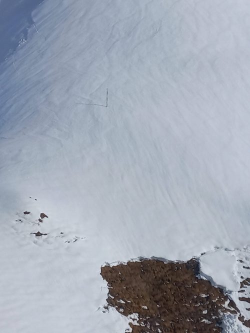 Schneepegel (Hubschrauberansicht und Detailansicht) – © A. Gasperi | snow institute